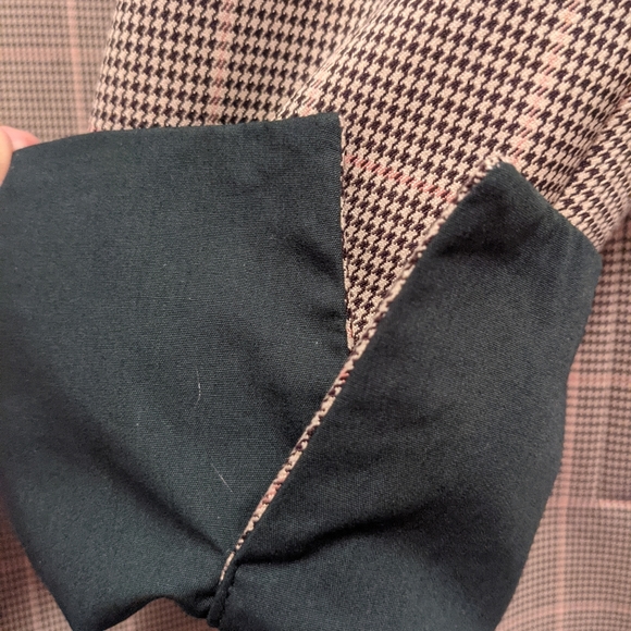 ENOR Waist Line Control Over Jacket - Picture 8 of 9